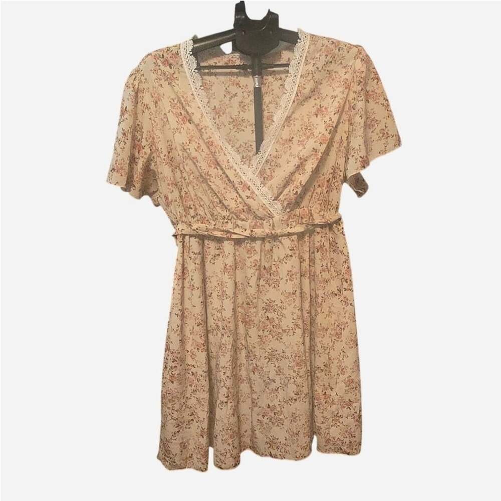 Floral Print V-Neck Dress With Lace Trim Pink